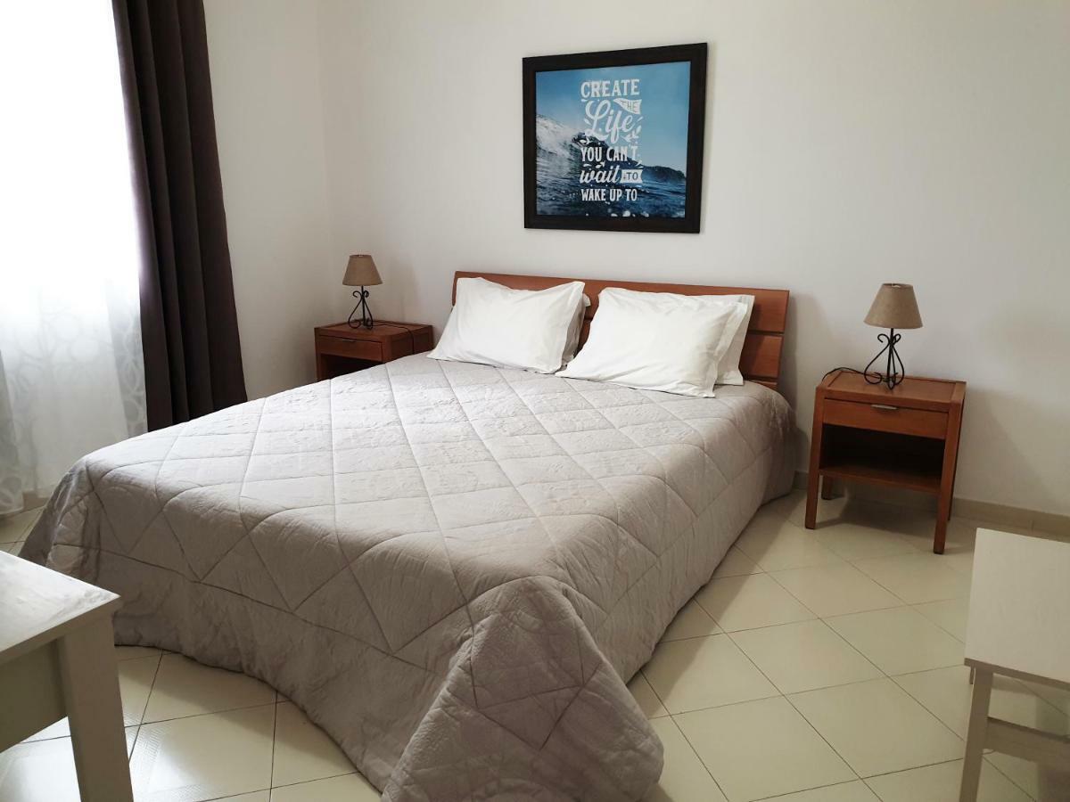 Apartamentos Pinto Куартейра Екстериор снимка